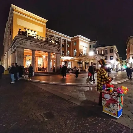 Il Rifugio Degli Attori Accanto Teatro Lejlighed *